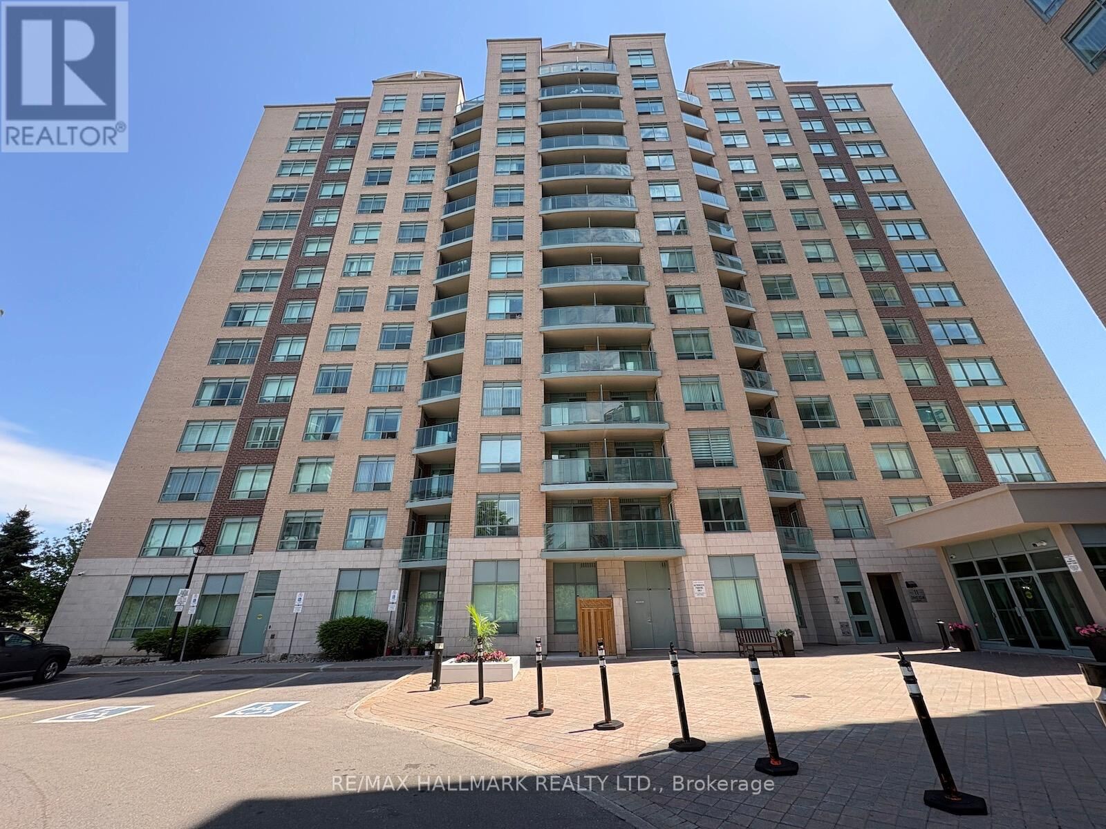 Property Photo:  11 Oneida Crescent 708  ON L4B 0A1 