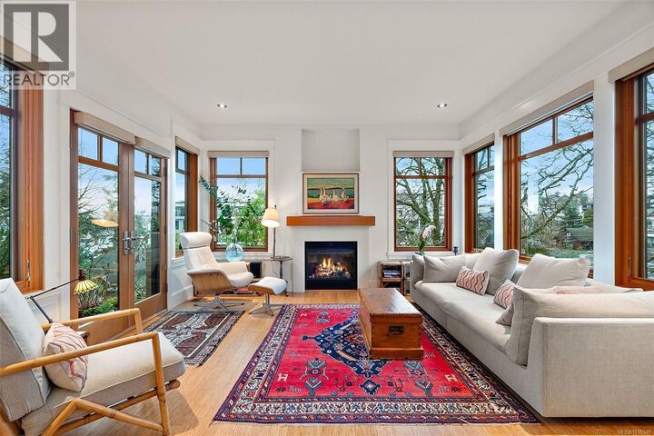Property Photo: 849 Dunsmuir Road 3 BC V9A 5B8