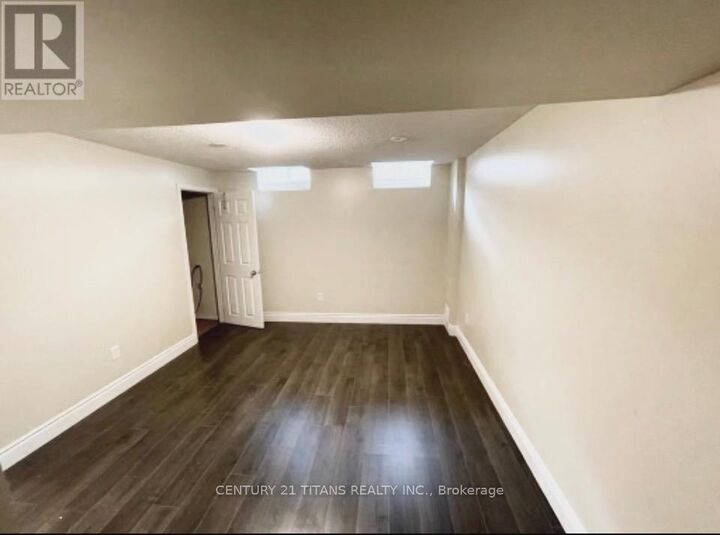 Property Photo:  11 Etienne Street Lower  ON M1L 0A2 