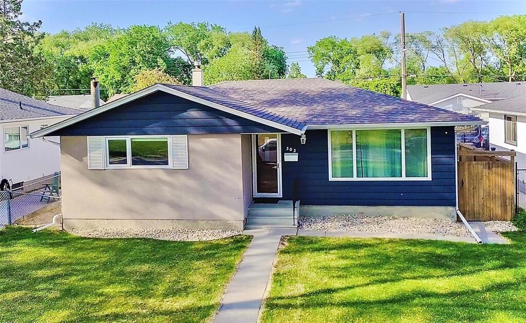 Property Photo: 303 Newton Avenue MB R2V 1N6