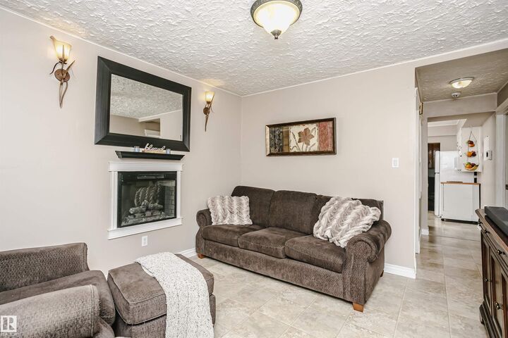 Property Photo:  12130 95 Street NW  AB T5G 1M8 