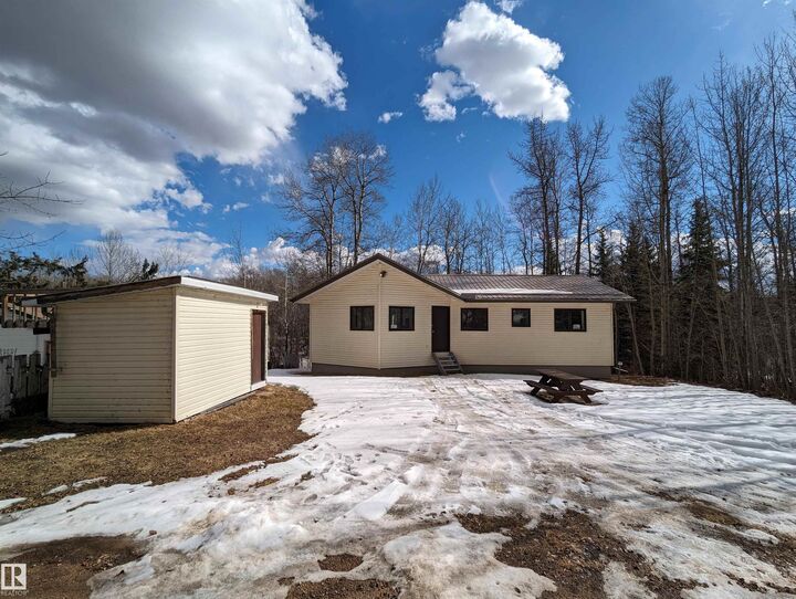Property Photo: 163 5415 Twp Rd 594 AB T7N 1N2