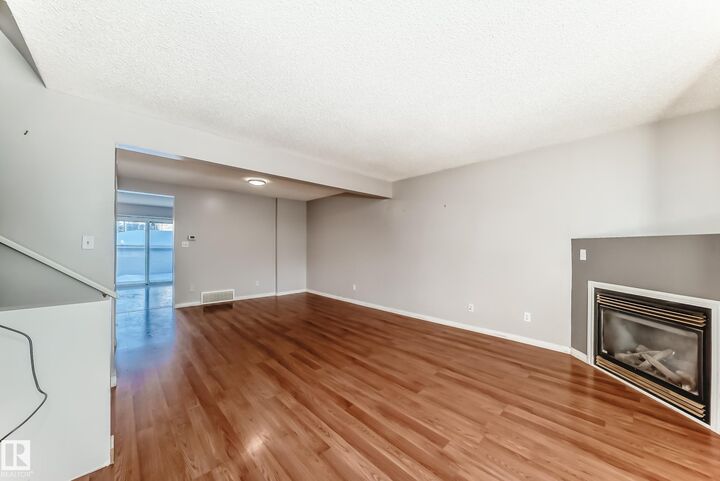 Property Photo:  11609 125 Street NW  AB T5M 0N5 