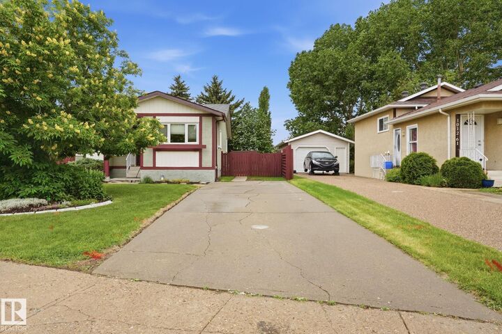 Property Photo:  1008 61 Street NW  AB T6L 2G5 