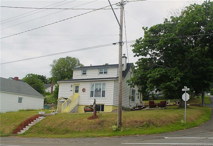 Property Photo: 534 Victoria Street NB E8C 2T3