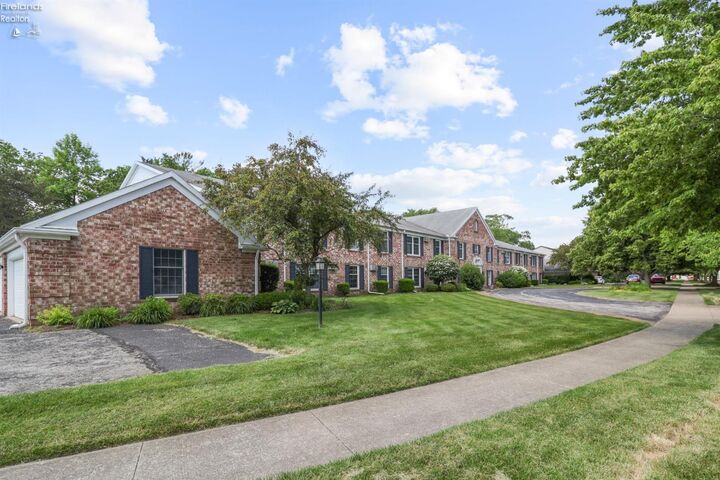Property Photo: 4704 Venice Heights Boulevard 215 OH 44870