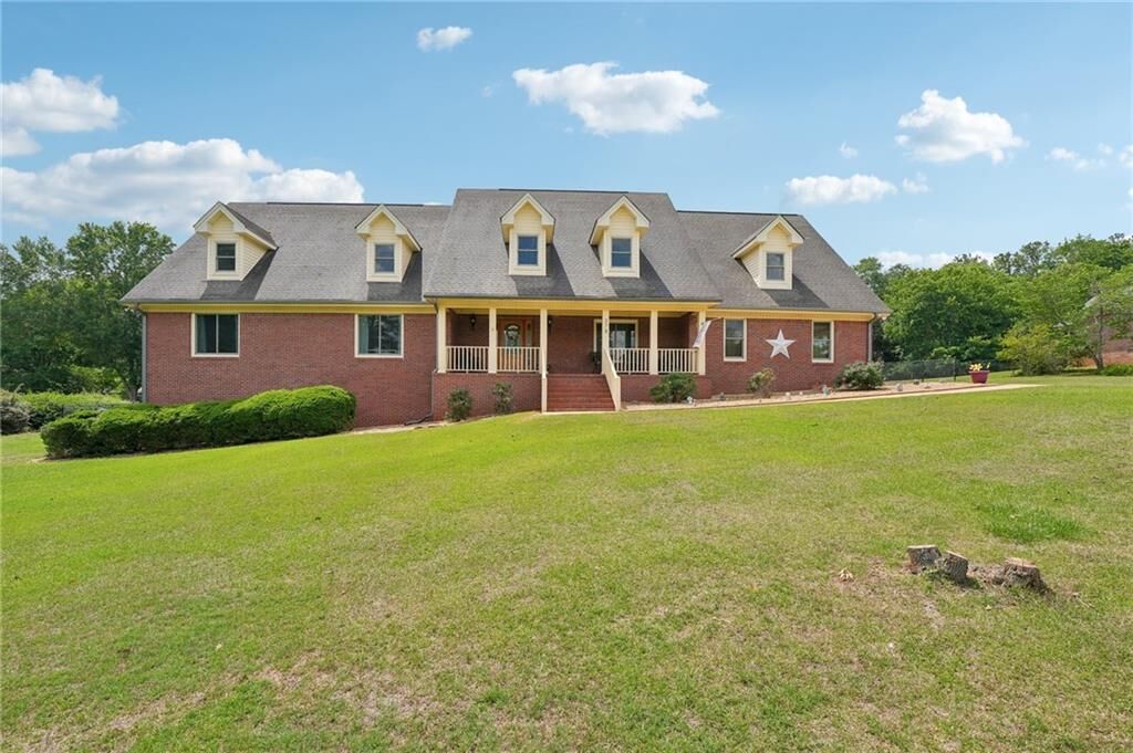 Property Photo:  378 Clyde Court  GA 30252 