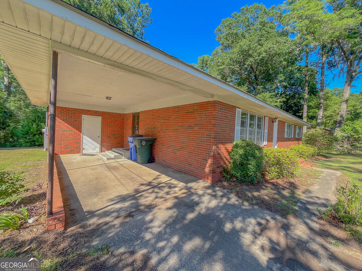 Property Photo:  307 Brookdale Drive  GA 31021 