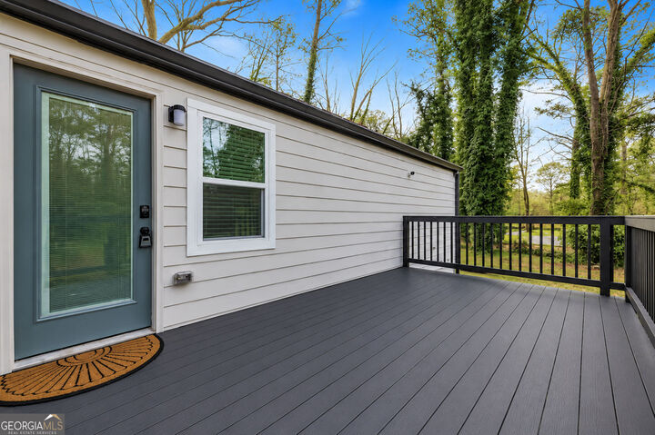 Property Photo: 2841 Waters Road SW GA 30354