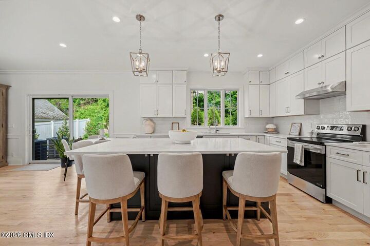 Property Photo: 185 S Water Street North CT 06830