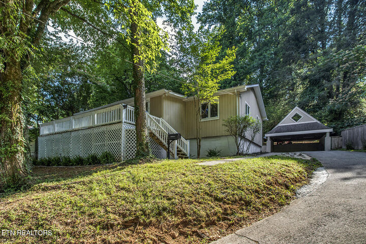 Property Photo: 102 Oxford Rd TN 37830