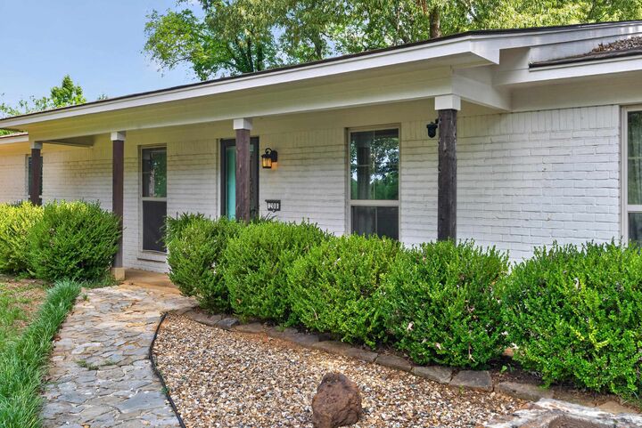 Property Photo: 208 Fairview Dr TX 75604