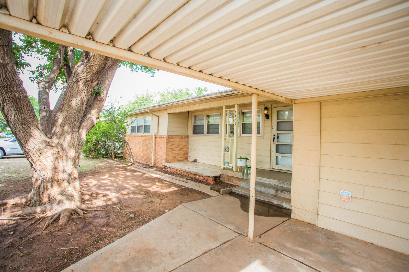 Property Photo:  2607 45th Street  TX 79413 
