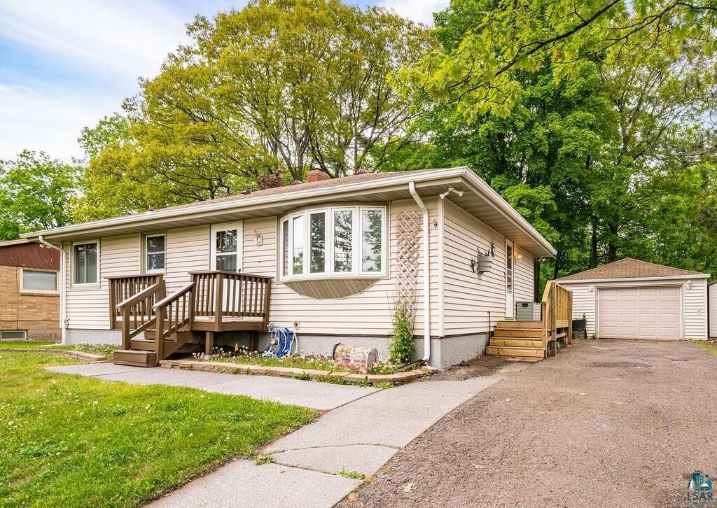 Property Photo: 1724 Warren Ave MN 55811