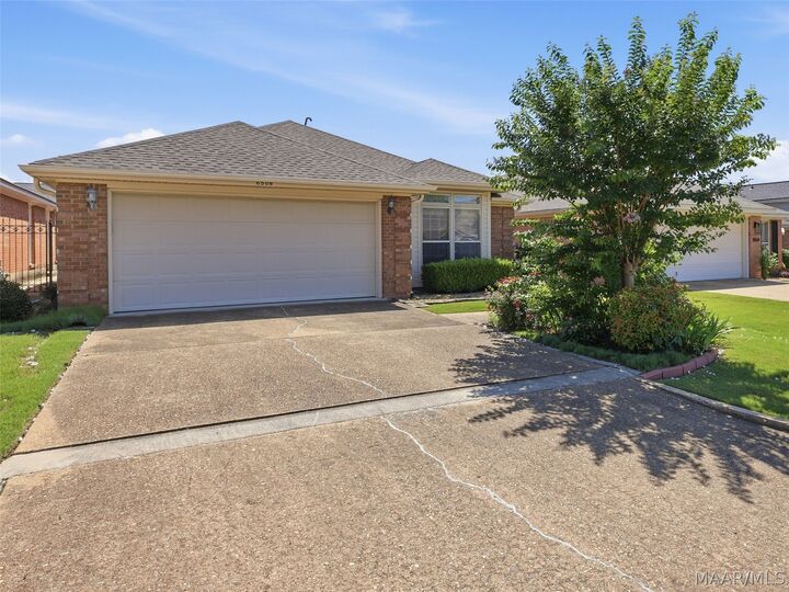 Property Photo: 6508 Gloucester Mews AL 36117
