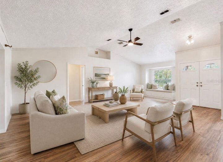 Property Photo: 265 Clearfield Avenue FL 34606