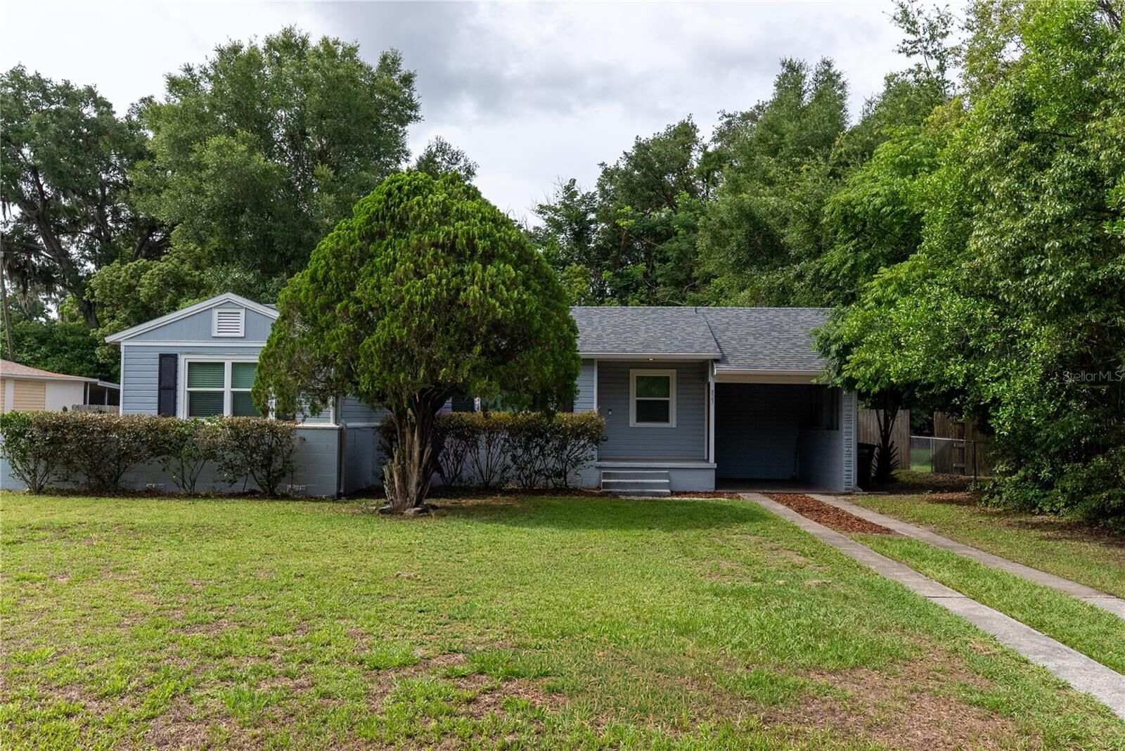 Property Photo: 823 Catalina Drive FL 32771