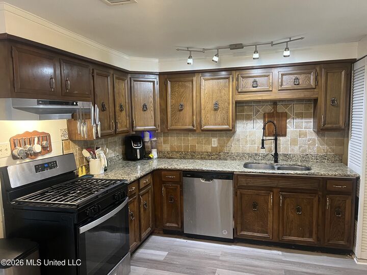 Property Photo:  3214 14th Street  MS 39501 