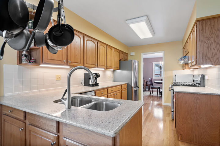 Property Photo: 915 S See Gwun Avenue IL 60056