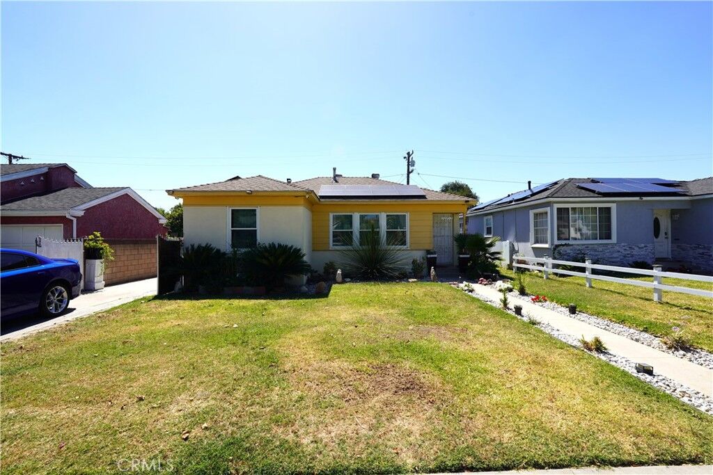 Property Photo:  10953 Sampson Avenue  CA 90262 