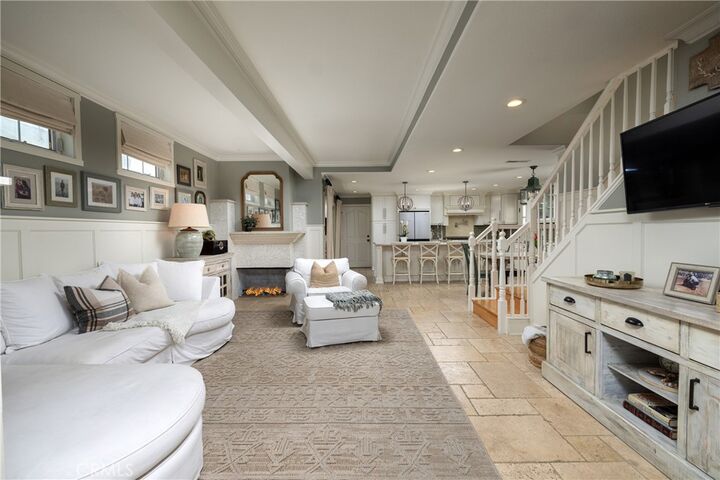 Property Photo: 331 Walnut Street CA 92663
