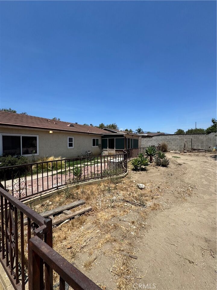 Property Photo: 9765 Sycamore CA 92335