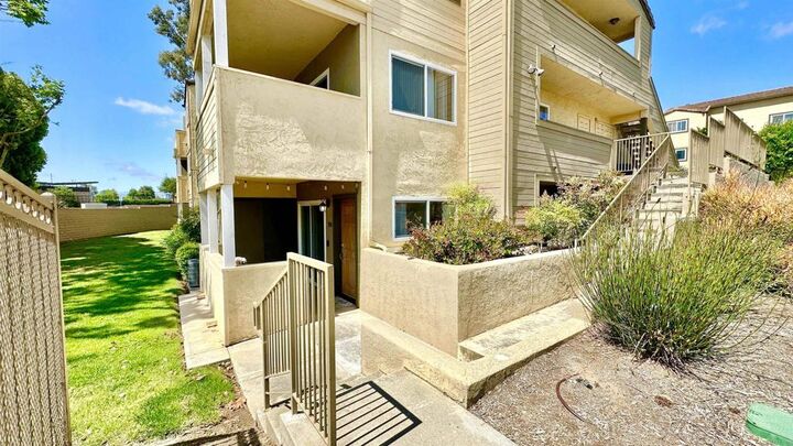 Property Photo: 5037 Los Morros Way 70 CA 92057