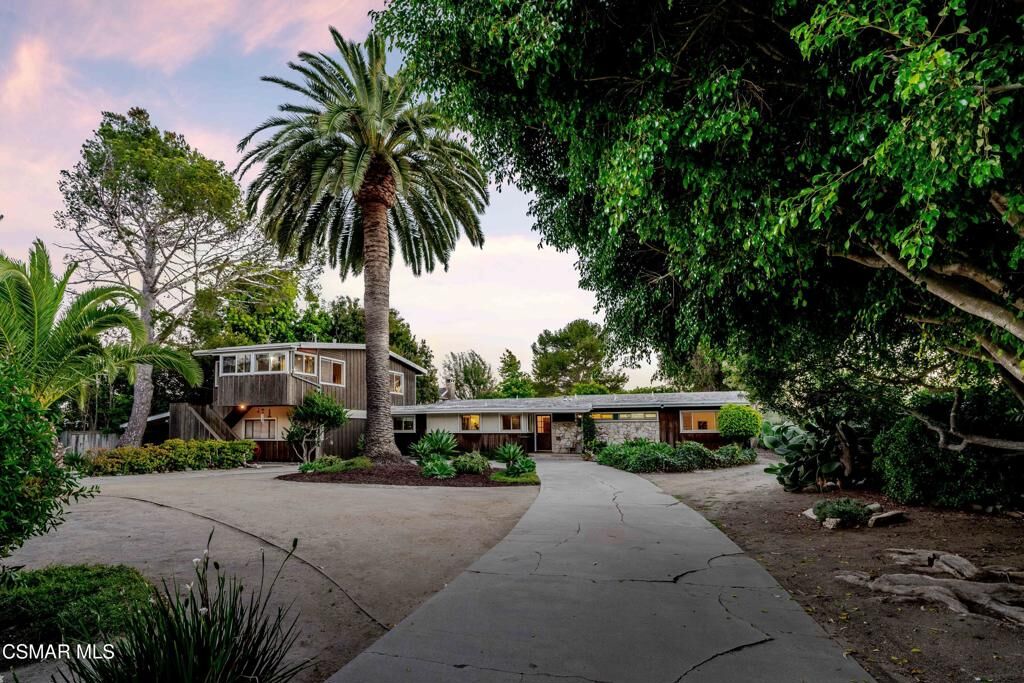Property Photo:  6749 Zumirez Drive  CA 90265 