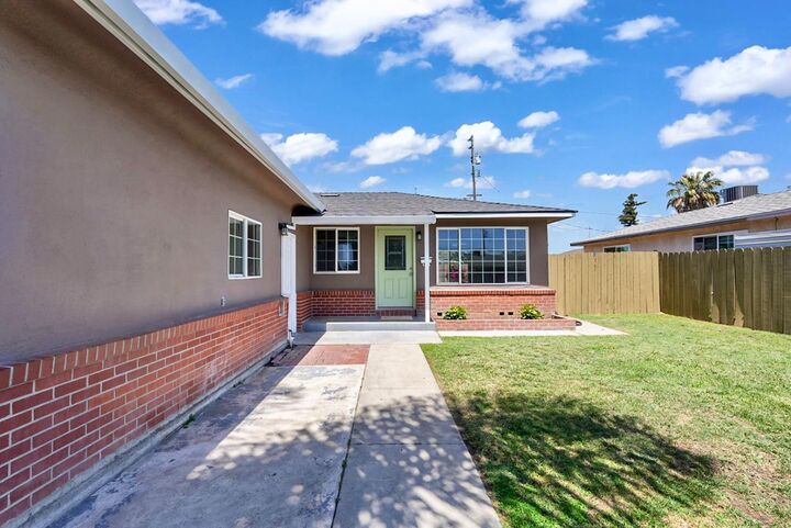 Property Photo: 309 Frances Street CA 95336