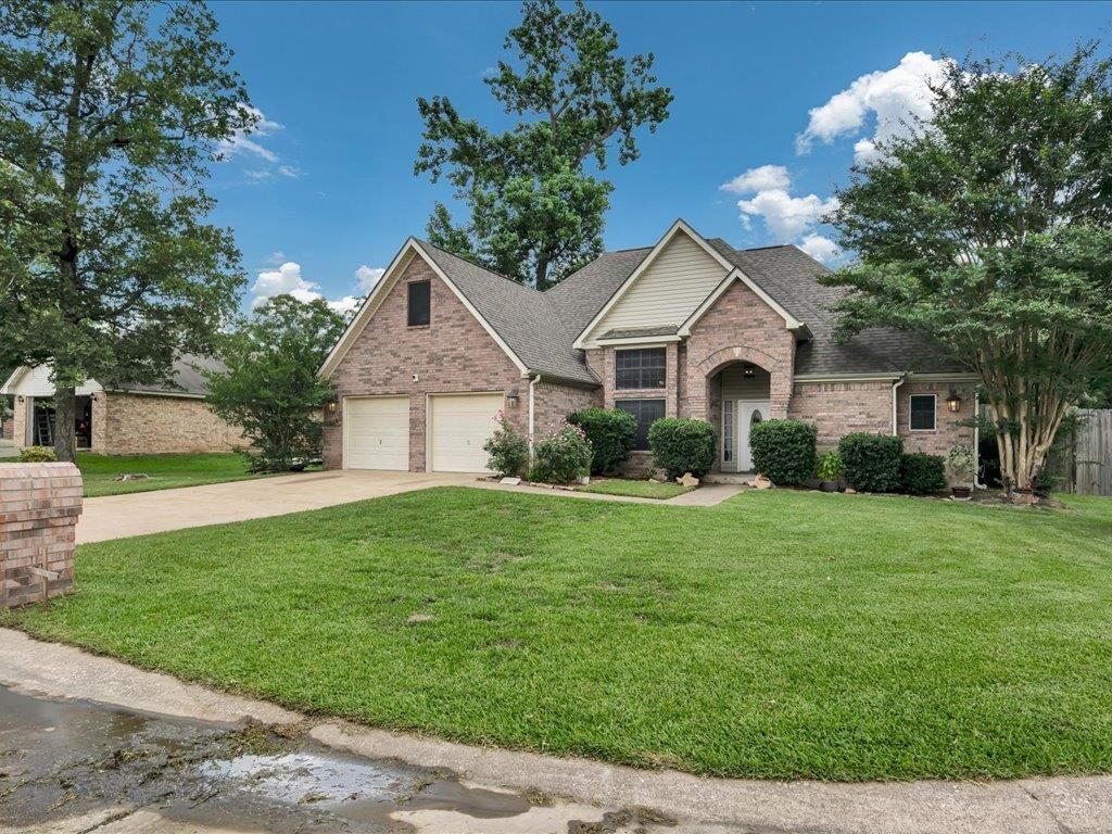 Property Photo: 127 Elhew TX 75904