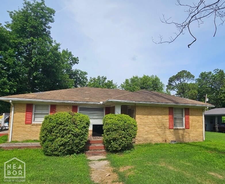 Property Photo:  1101 Broadway Street  AR 72315 