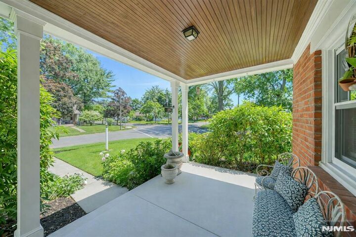 Property Photo:  389 Bergen Boulevard  NJ 07649 