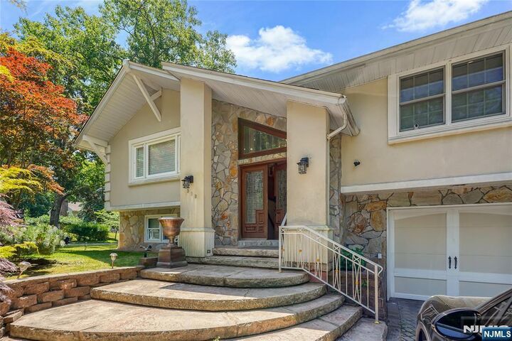 Property Photo:  318 Briarcliff Lane  NJ 07652 
