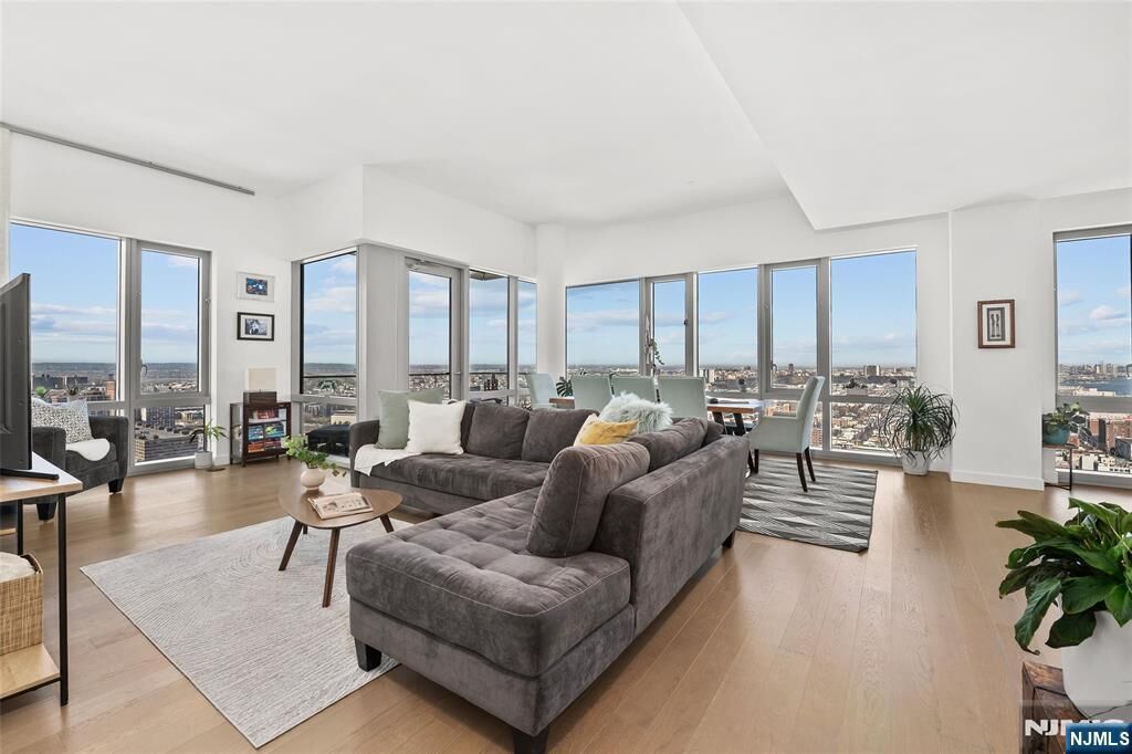 Property Photo: 75 Park Lane Ph-3701 NJ 07310