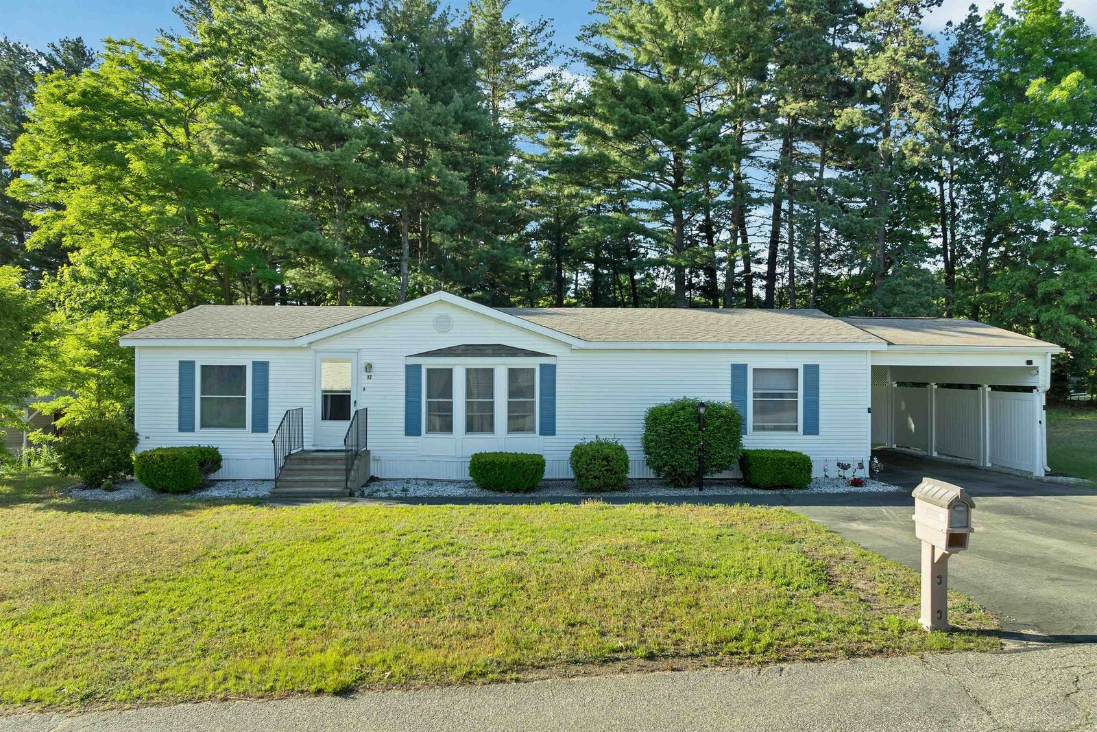 Property Photo:  17 Xenia Street  NH 03062 