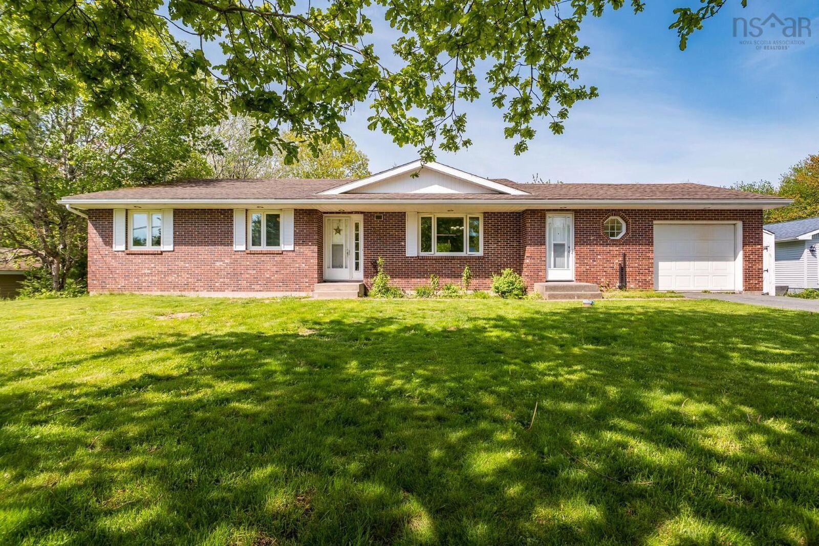 Property Photo:  33 Rockwell Drive  NS B0N 1Z0 