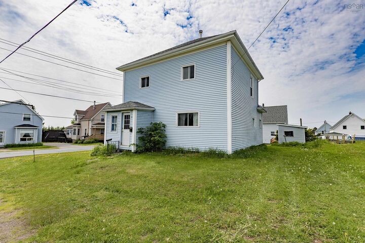 Property Photo: 13 Erncliffe Street NS B4H 1A7