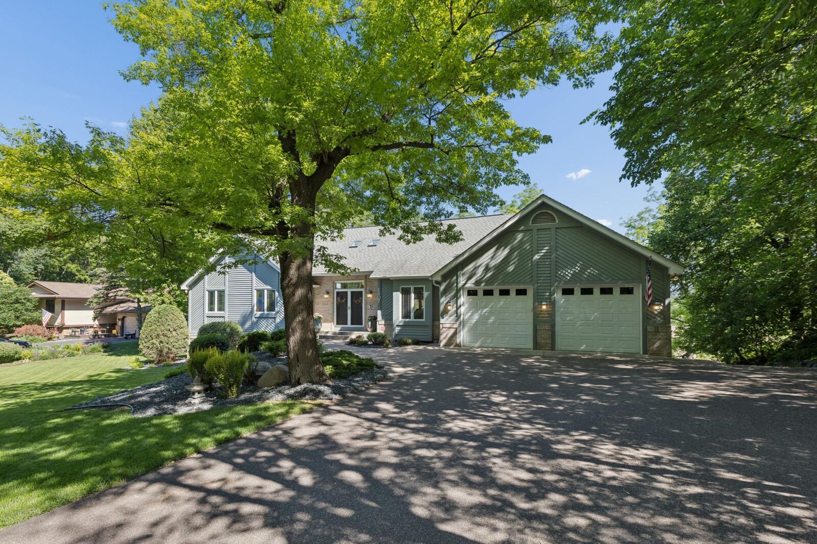 Property Photo:  1807 Timberline Trail  MN 55305 