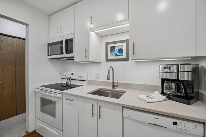 Property Photo: 35 Nathan Lane N 303 MN 55441