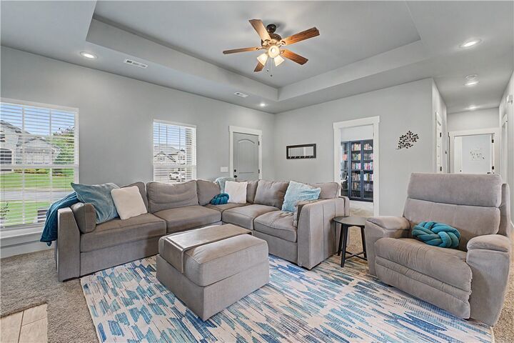 Property Photo:  515 Oak Run Lane  AR 72718 