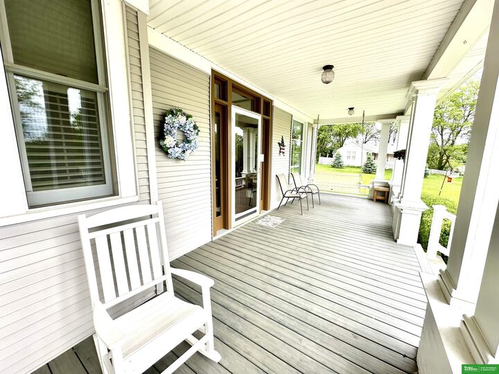 Property Photo: 801 &Amp 811 10th Street NE 68791