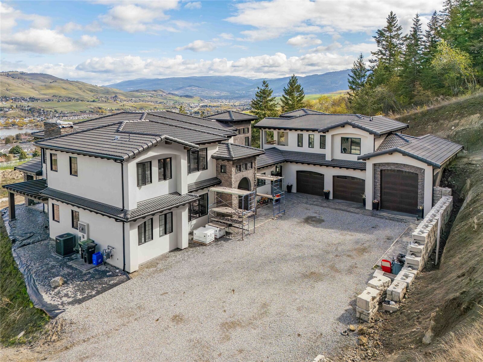 Property Photo:  164 Sunset Boulevard  BC V1H 1T7 