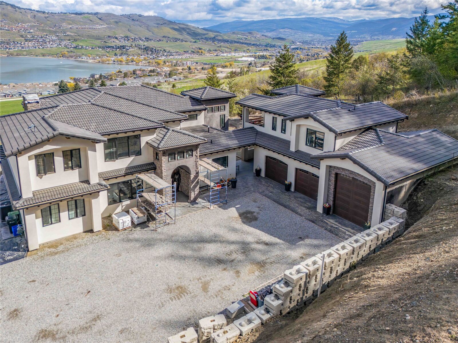 Property Photo:  164 Sunset Boulevard  BC V1H 1T7 