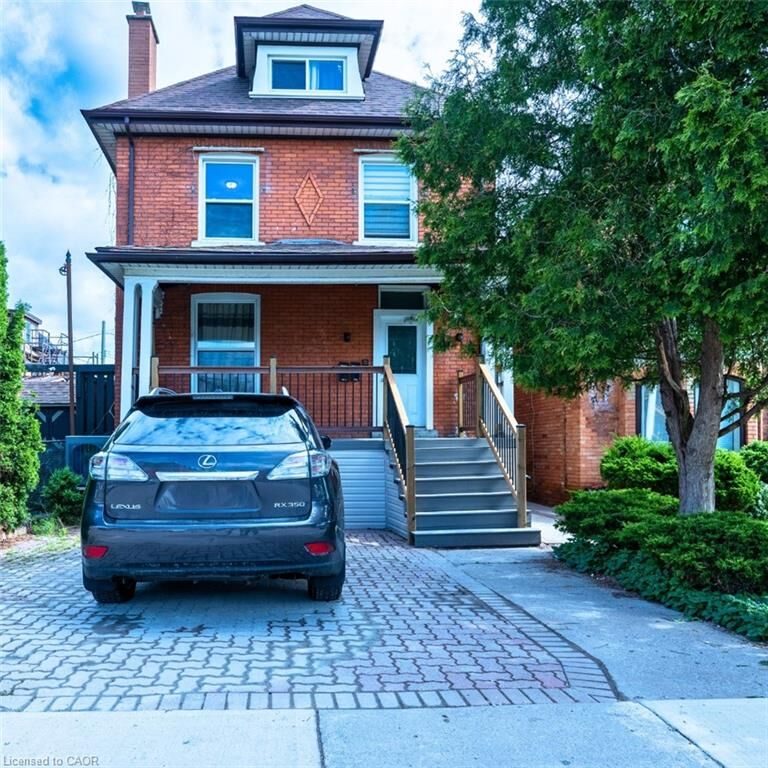 Property Photo:  11 Aikman Avenue Apt 1  ON L8M 1P6 