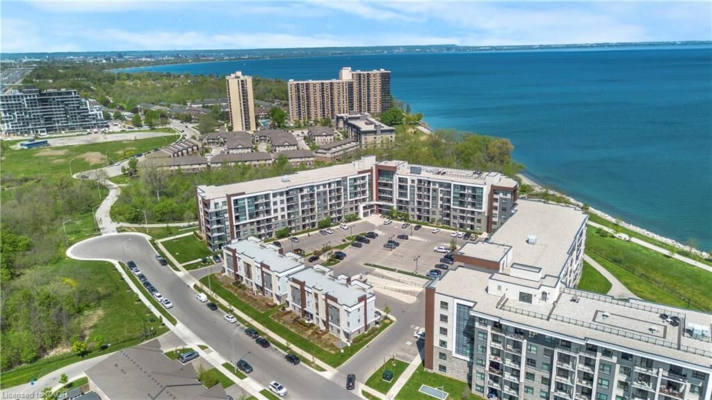 Property Photo: 125 Shoreview Place 109 ON L8E 0K3