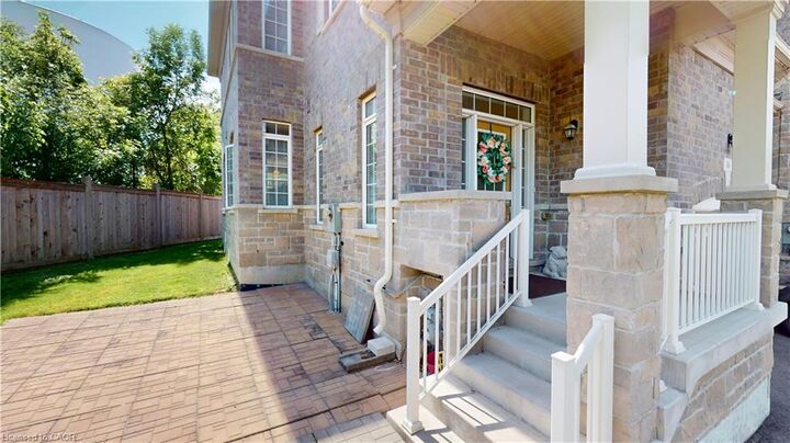 Property Photo:  16 Ridgegate Crescent  ON L7G 0L1 