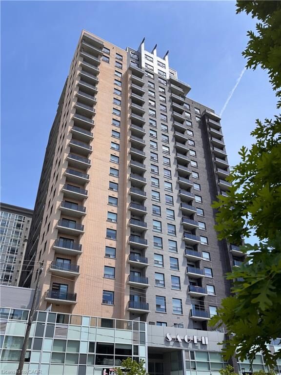 Property Photo:  318 Spruce Street 2203  ON N2L 0E9 