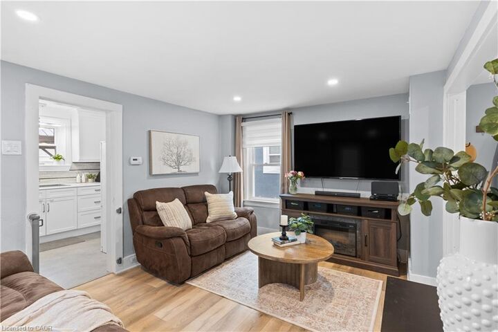 Property Photo:  109 Wilton Avenue  ON L3C 2A1 