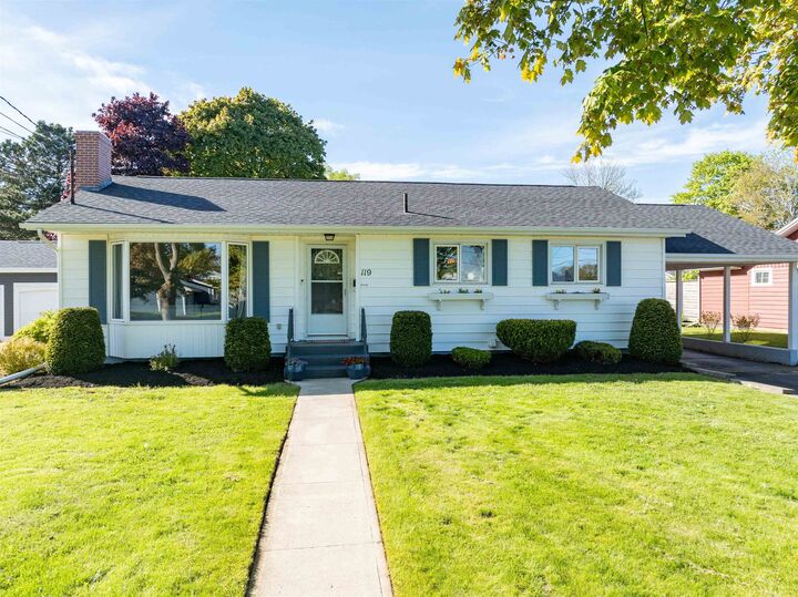 Property Photo:  119 Nassau Street  PE C1A 2W8 