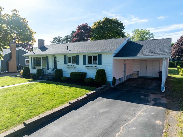 Property Photo:  119 Nassau Street  PE C1A 2W8 